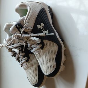 Under Armour Leadiff little boys size 13k baseball cleats (or football)